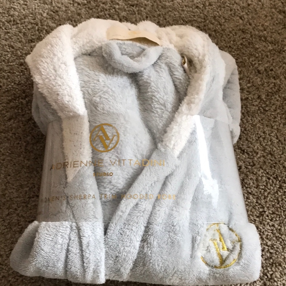 Sherpa robe